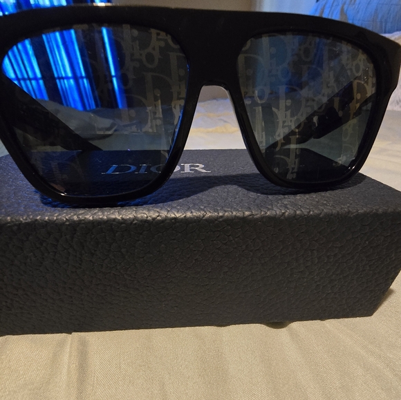 Dior sunglasses - Picture 1 of 5